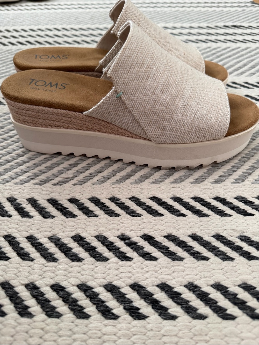 TOMS Women's Natural Beige Espadrille Platform Mules - Picture 3 of 3